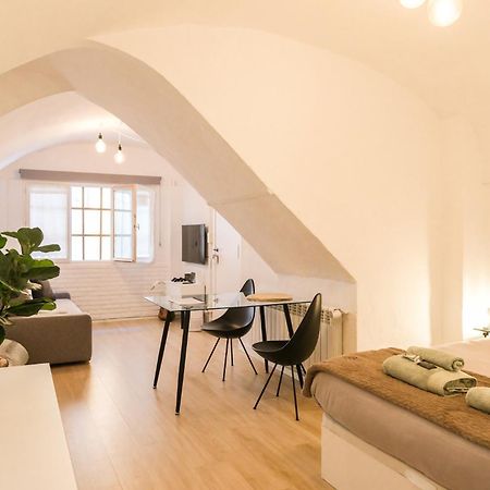 Casa Besalu Estudio En El Centro Del Pueblo Buitenkant foto