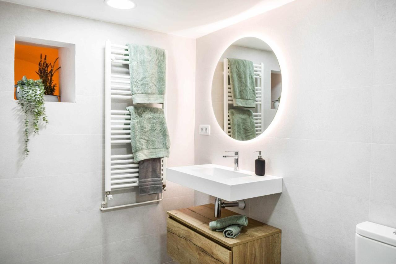 Casa Besalu Estudio En El Centro Del Pueblo Buitenkant foto