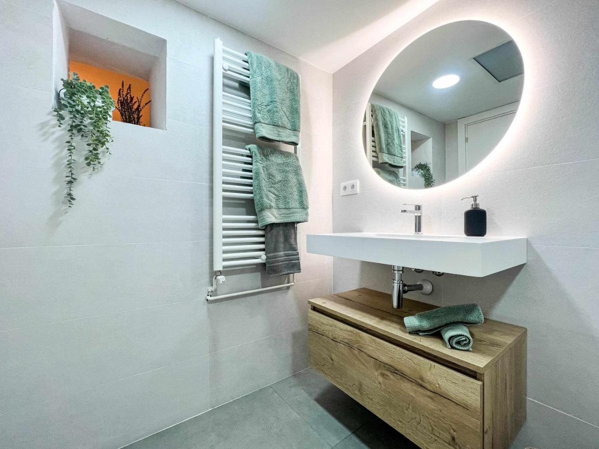 Casa Besalu Estudio En El Centro Del Pueblo Buitenkant foto