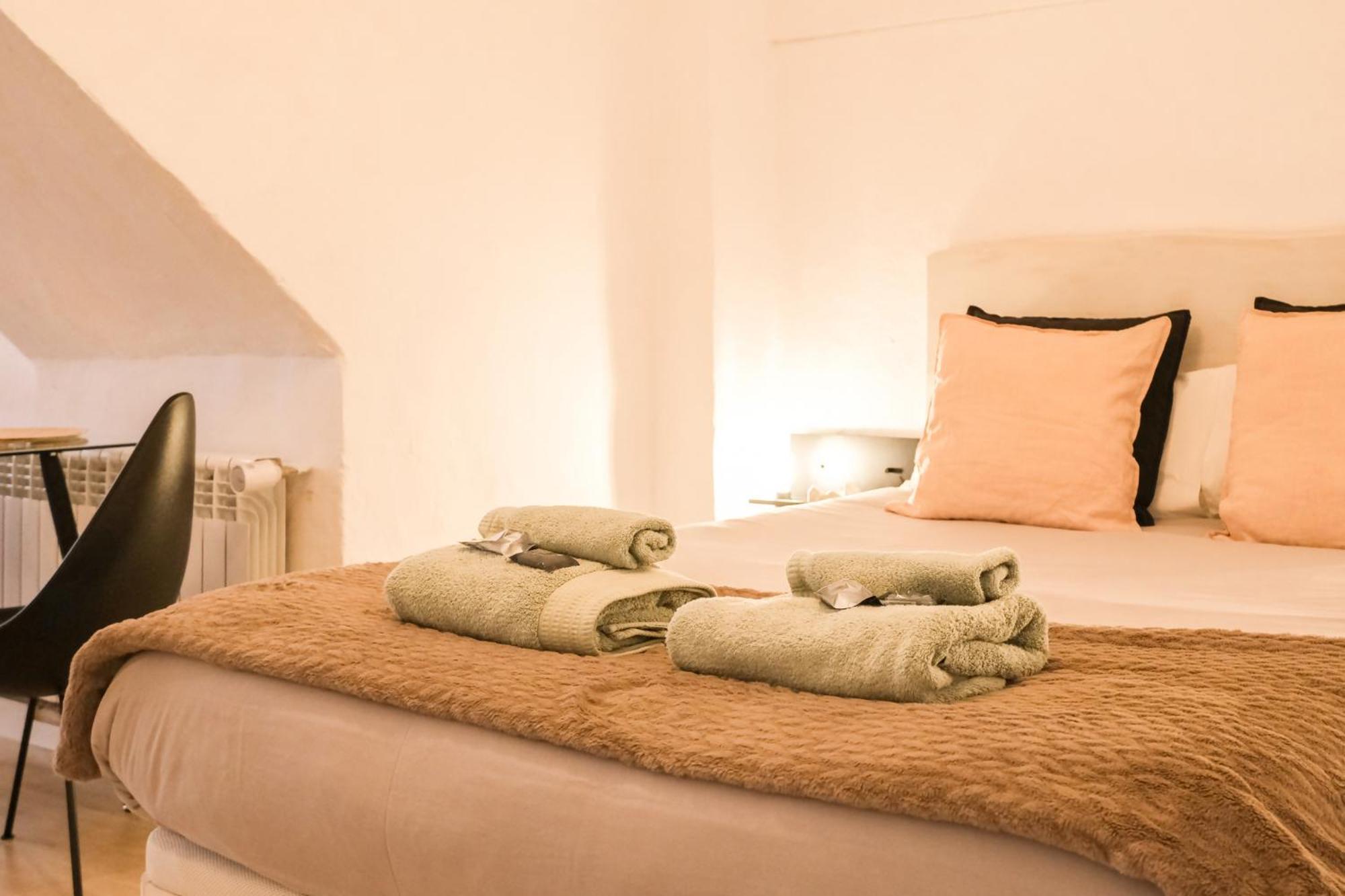 Casa Besalu Estudio En El Centro Del Pueblo Buitenkant foto
