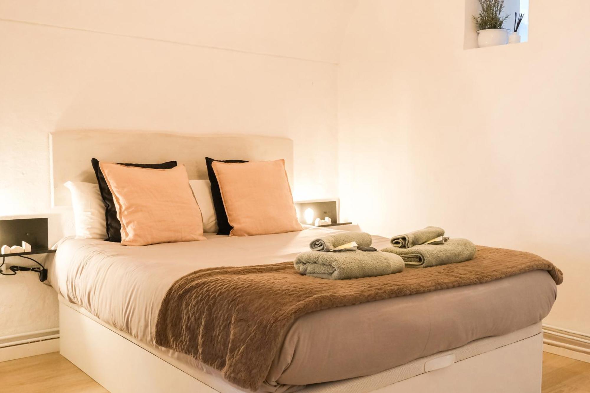 Casa Besalu Estudio En El Centro Del Pueblo Buitenkant foto